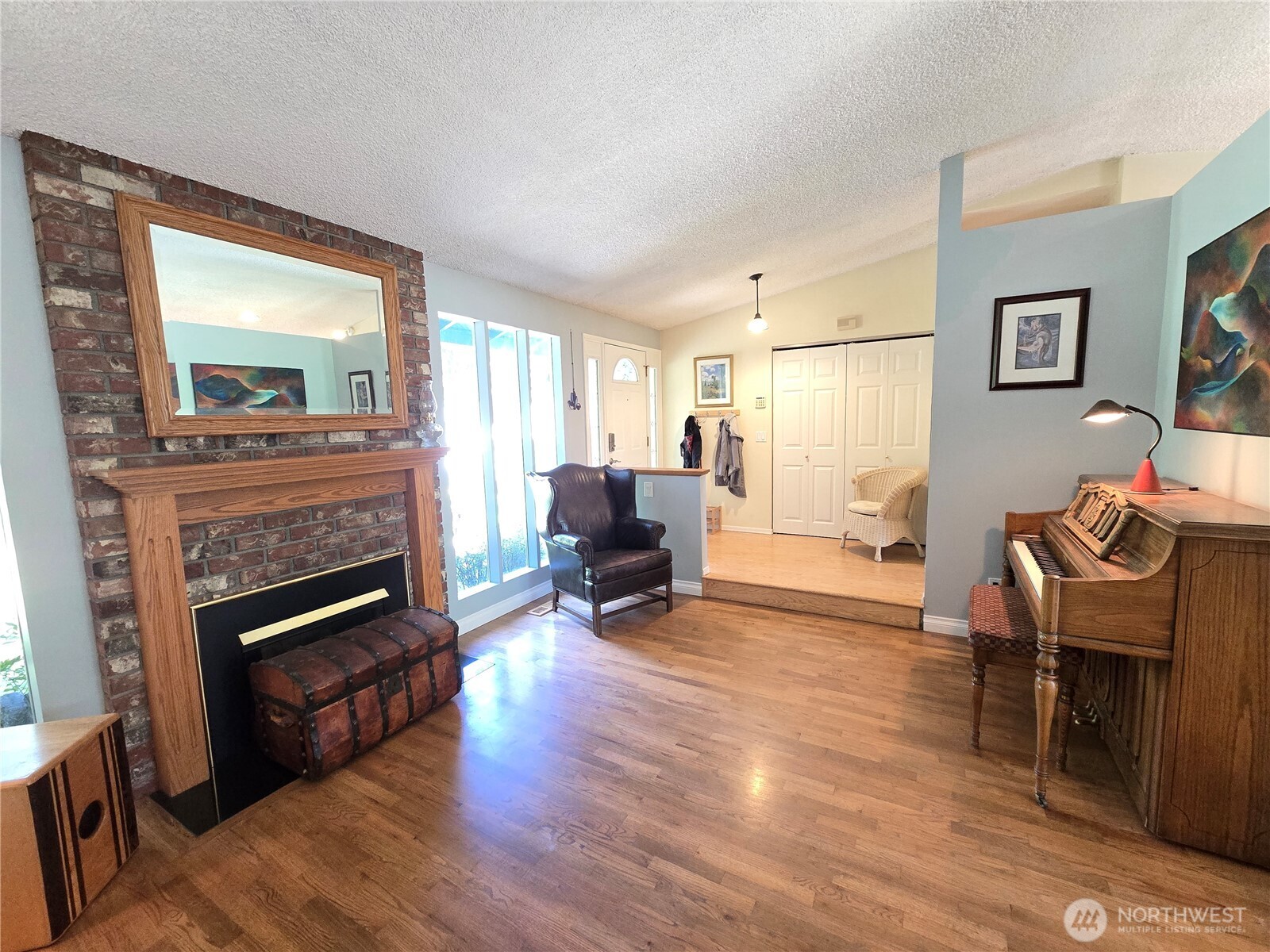 313 NE 191 Street , Shoreline, WA 98155