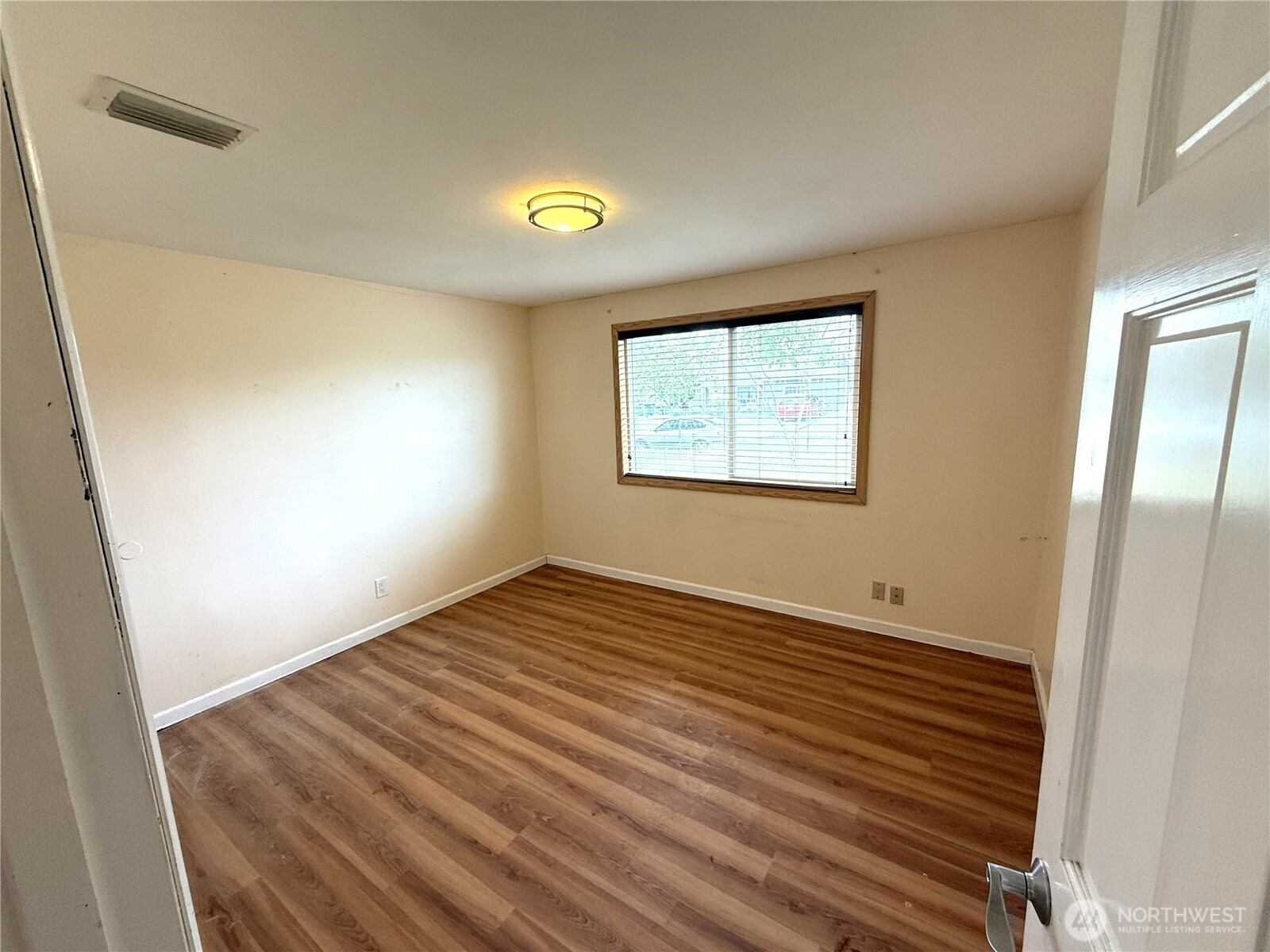 10517 Addison Street SW, Lakewood, WA 98499-3738
