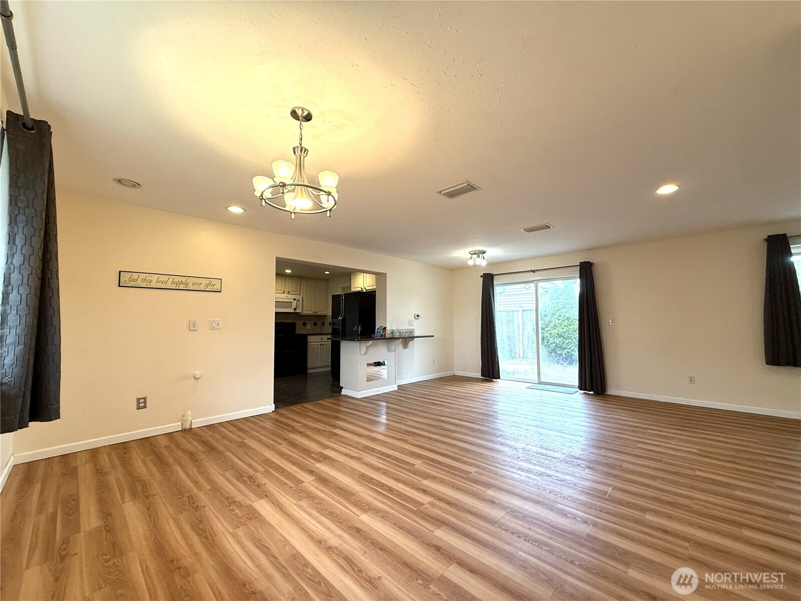 10517 Addison Street SW, Lakewood, WA 98499-3738