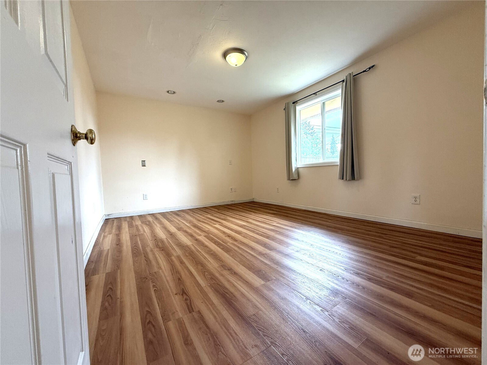 10517 Addison Street SW, Lakewood, WA 98499-3738