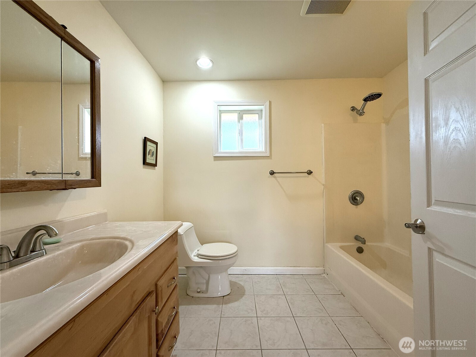 10517 Addison Street SW, Lakewood, WA 98499-3738