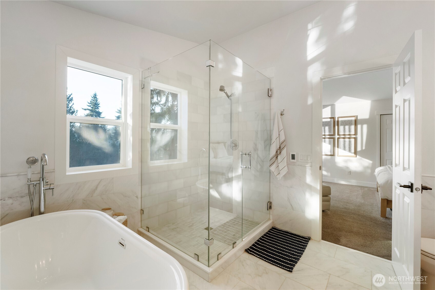 4120 218th Avenue East , Lake Tapps, WA 98391