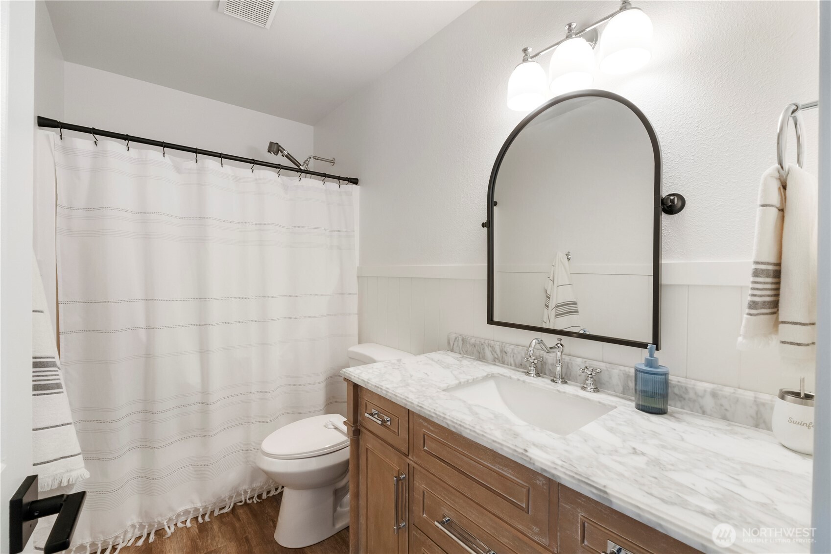4120 218th Avenue East , Lake Tapps, WA 98391