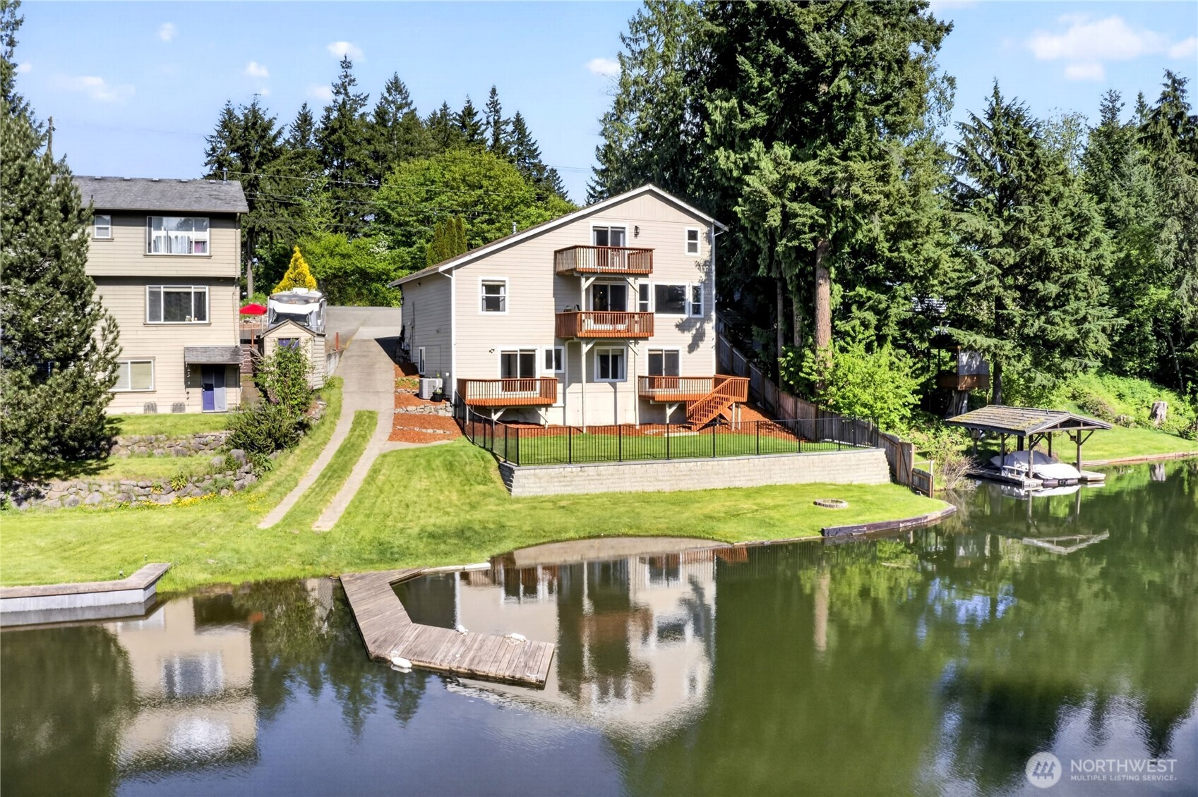4120 218th Avenue East , Lake Tapps, WA 98391