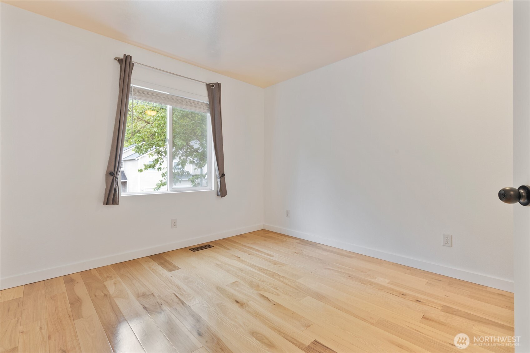 13332 SE 177th Court , Renton, WA 98058-7888