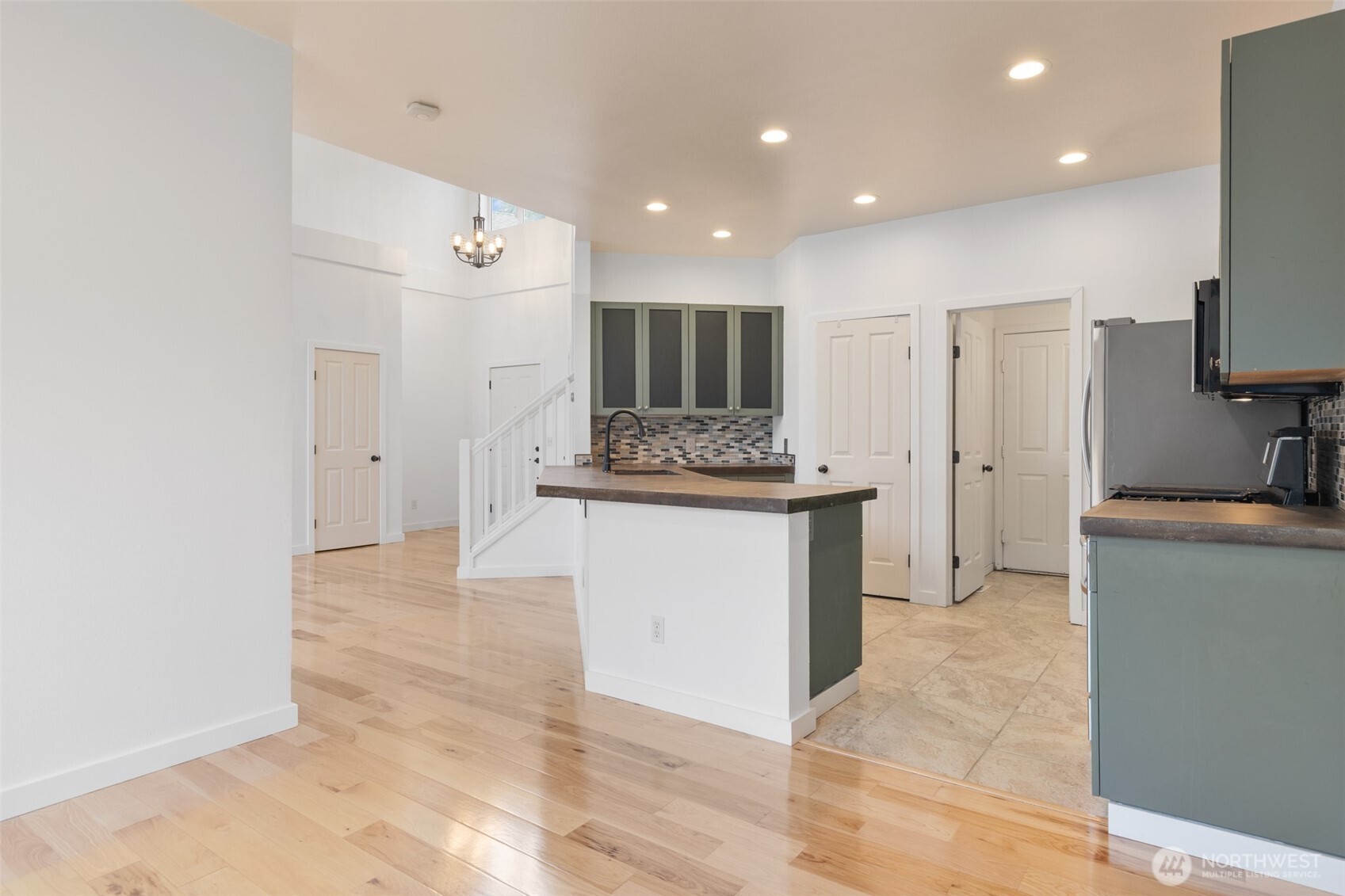 13332 SE 177th Court , Renton, WA 98058-7888