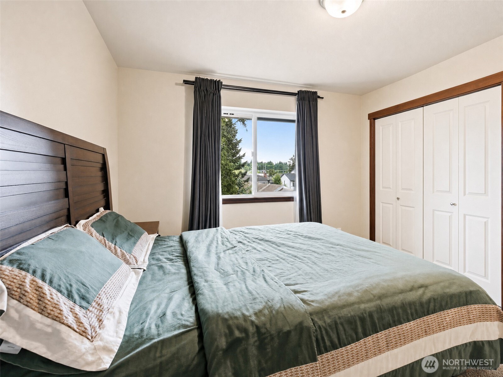 21002 61st Avenue W, Lynnwood, WA 98036