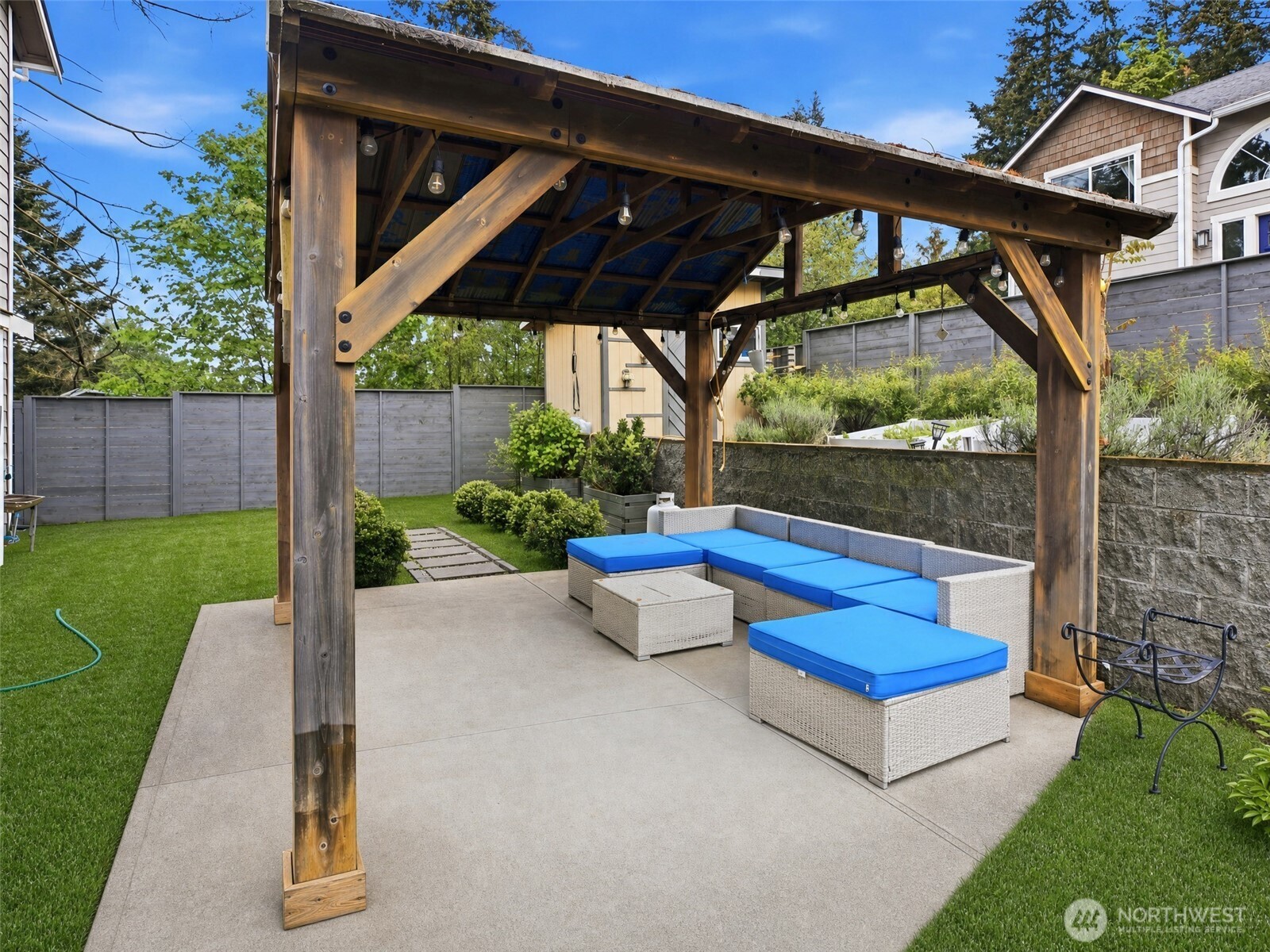 21002 61st Avenue W, Lynnwood, WA 98036