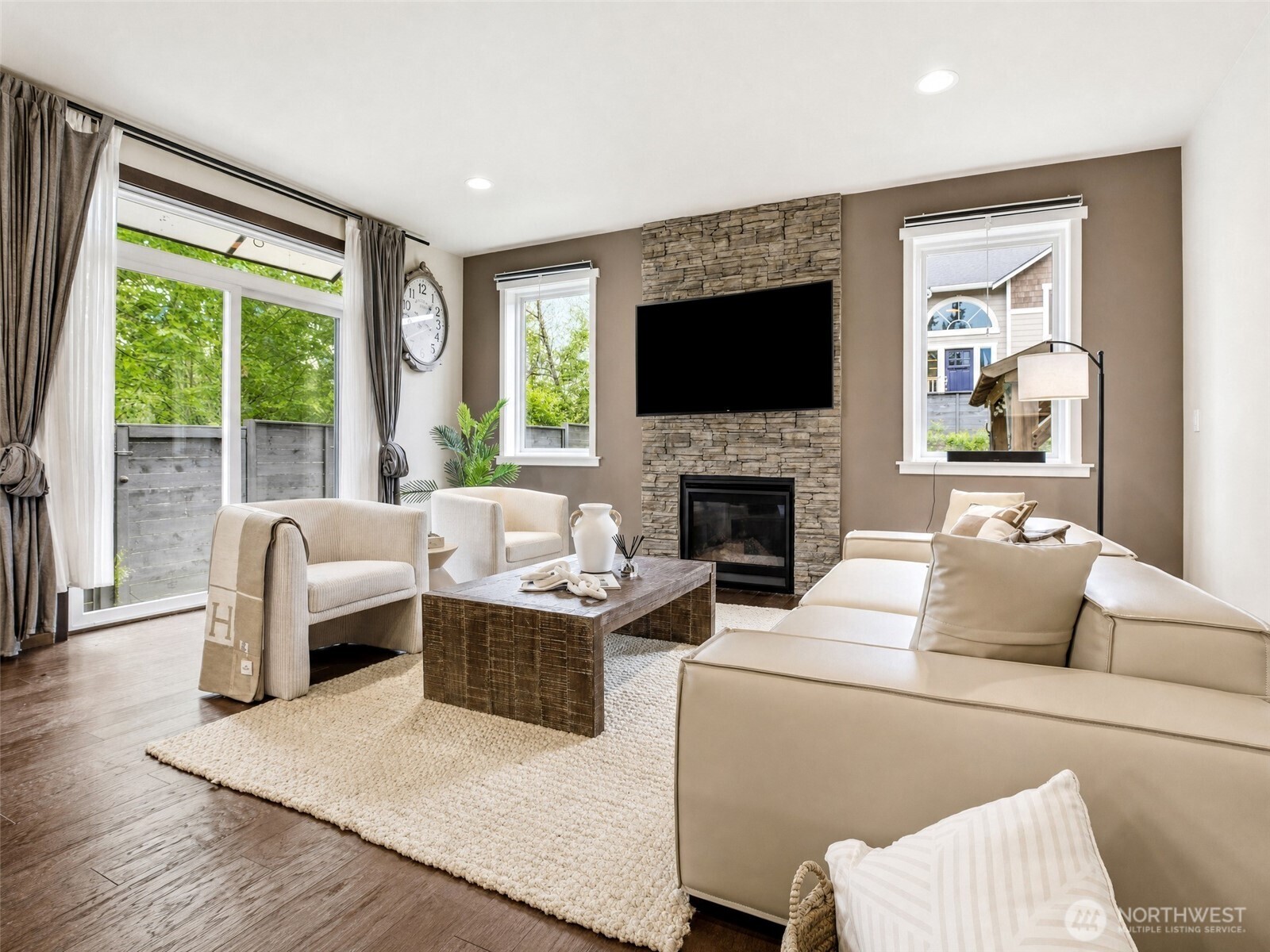 21002 61st Avenue W, Lynnwood, WA 98036