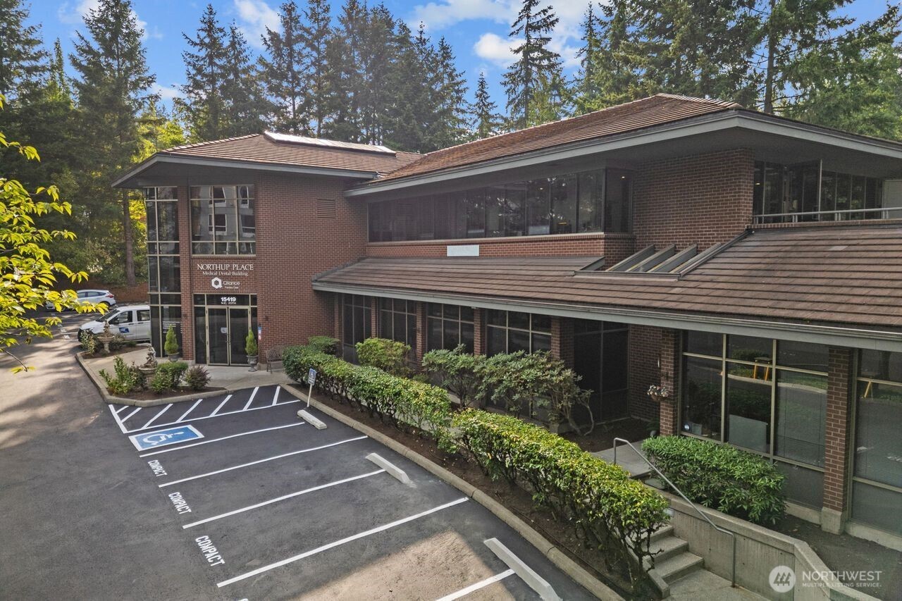 15419 NE 20th Street , Bellevue, WA 98007