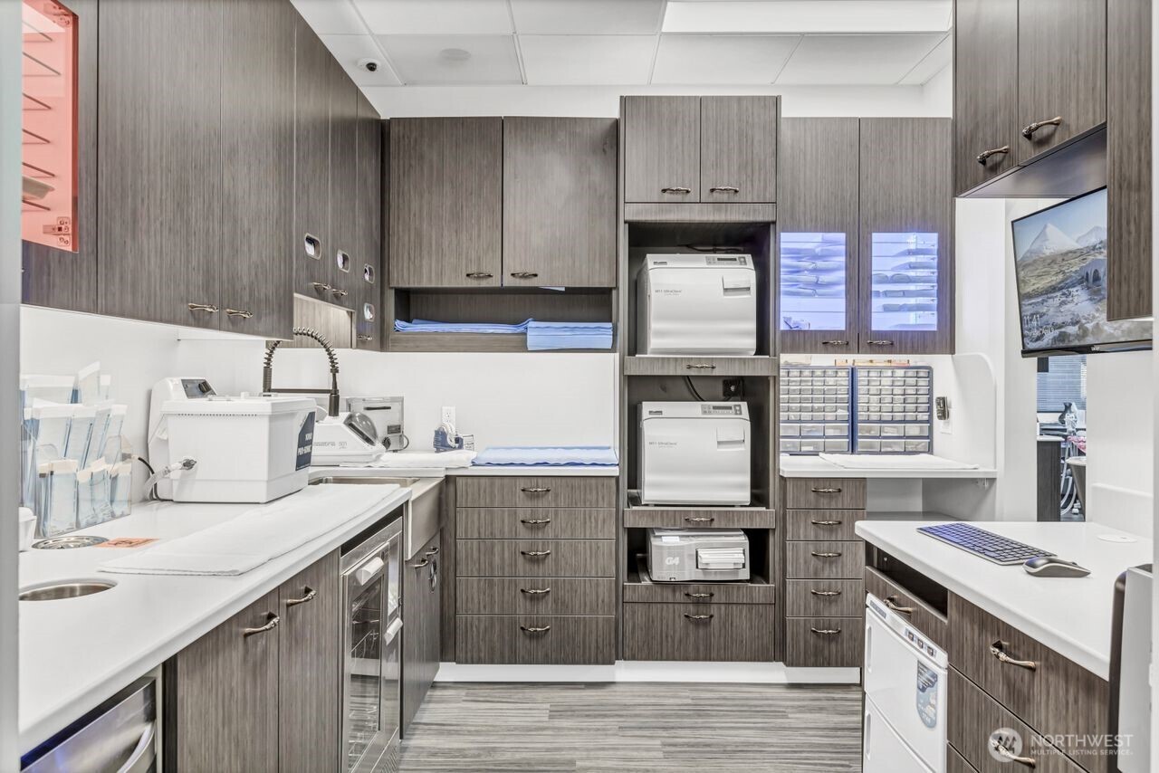 15419 NE 20th Street , Bellevue, WA 98007