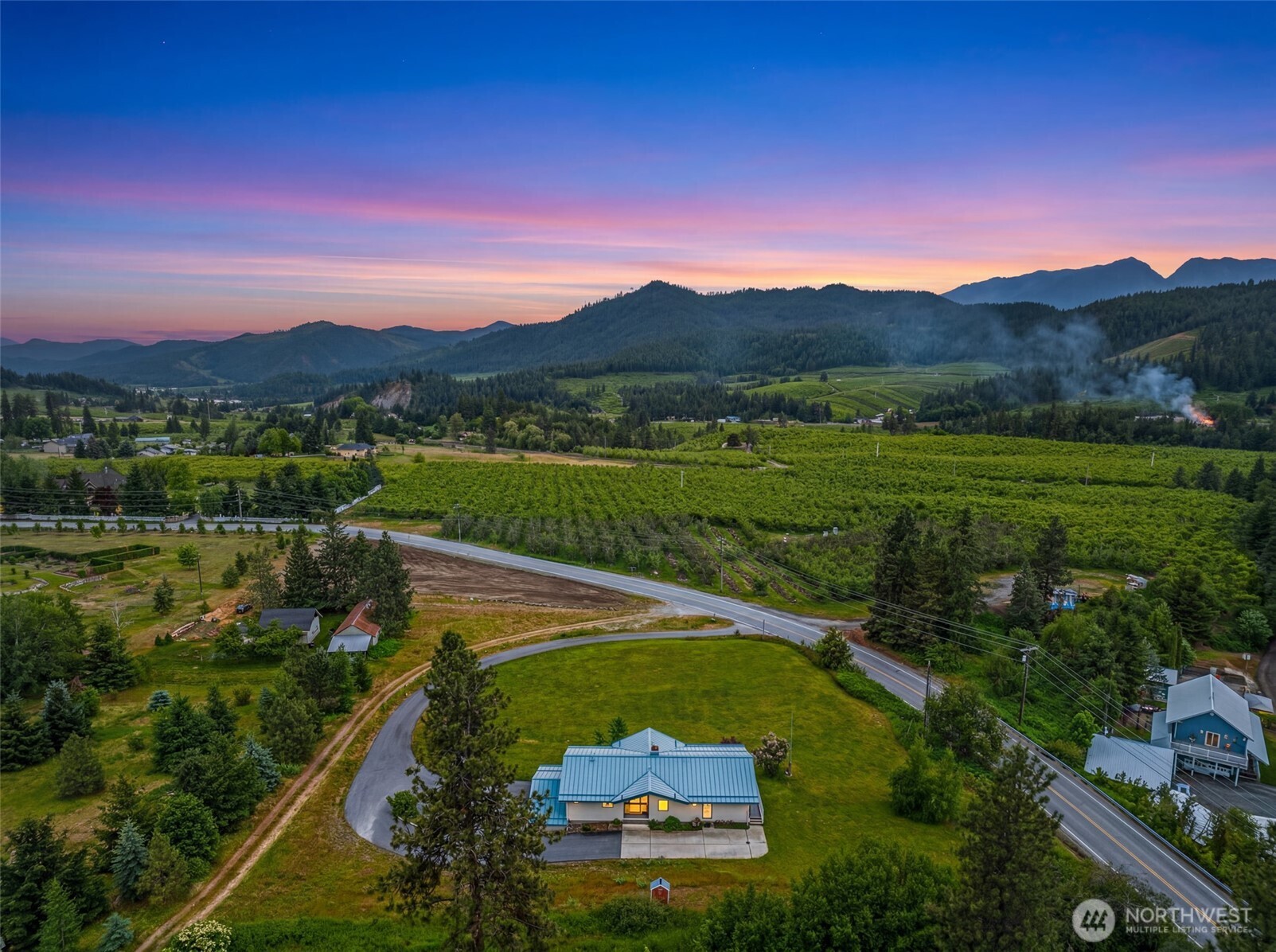 9950 North Road , Leavenworth, WA 98826