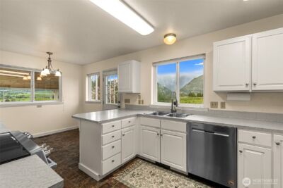 9950 North Road , Leavenworth, WA 98826 - Photo 20