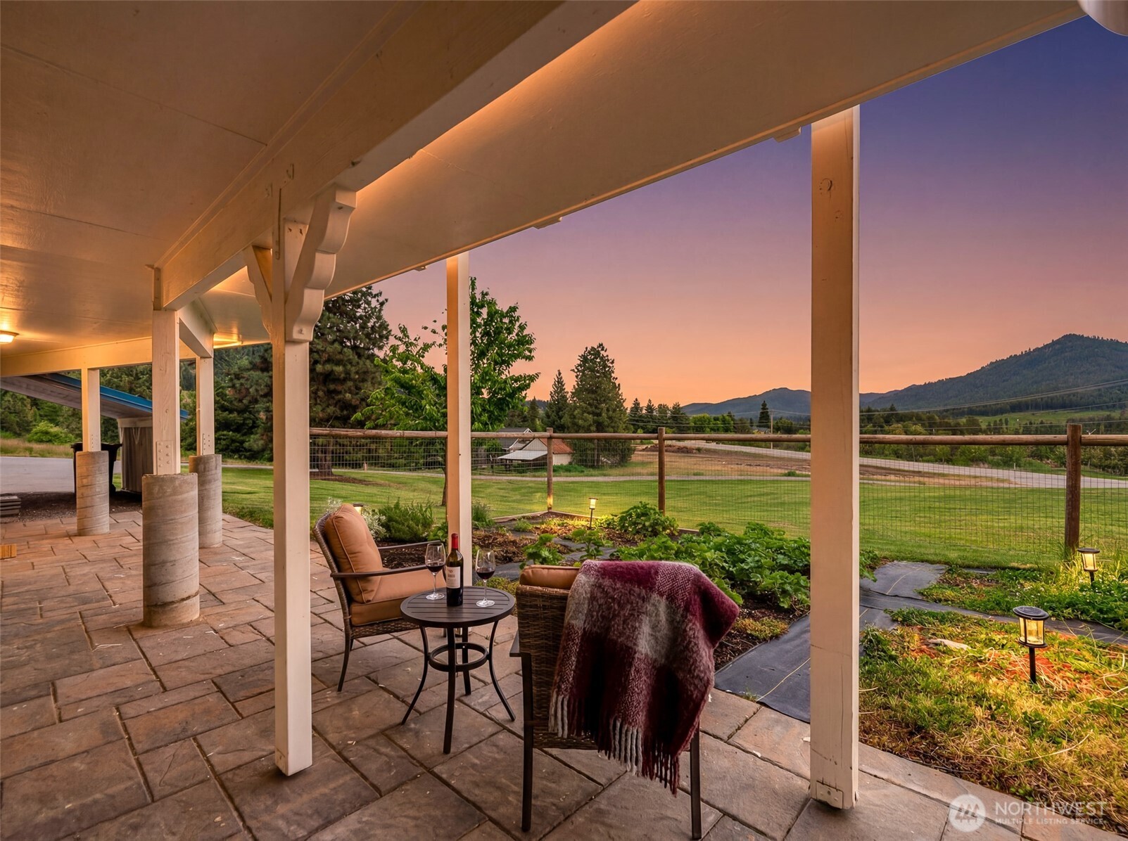 9950 North Road , Leavenworth, WA 98826