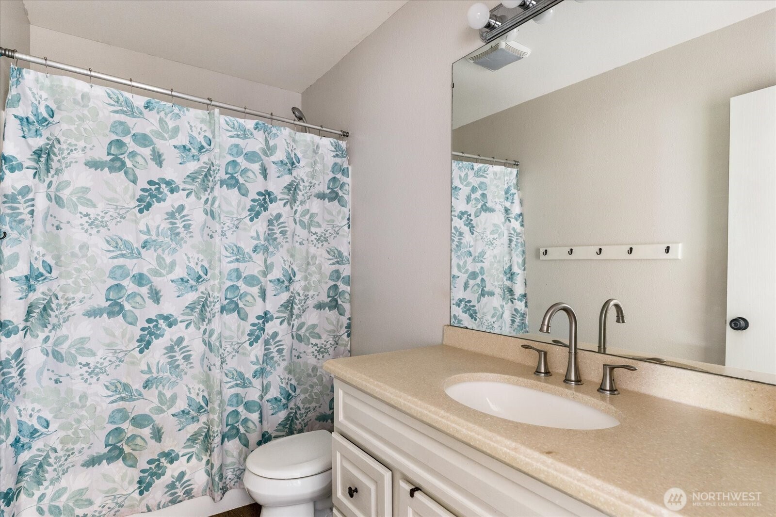 1958 SW Rock Rose Drive , Oak Harbor, WA 98277