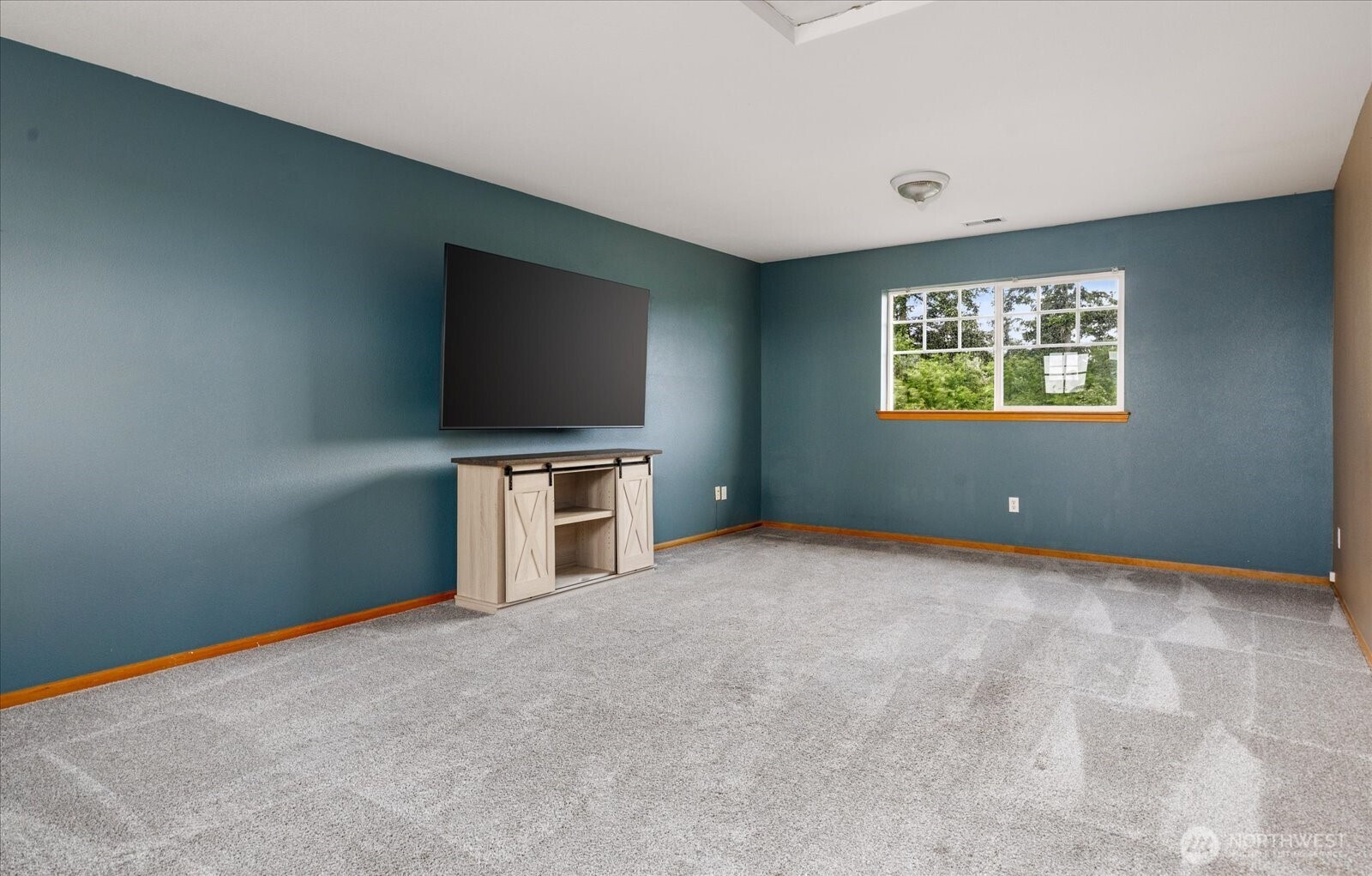 1958 SW Rock Rose Drive , Oak Harbor, WA 98277
