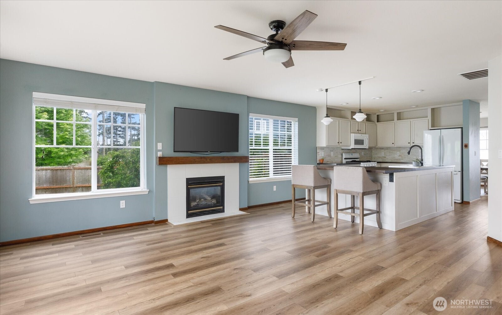 1958 SW Rock Rose Drive , Oak Harbor, WA 98277