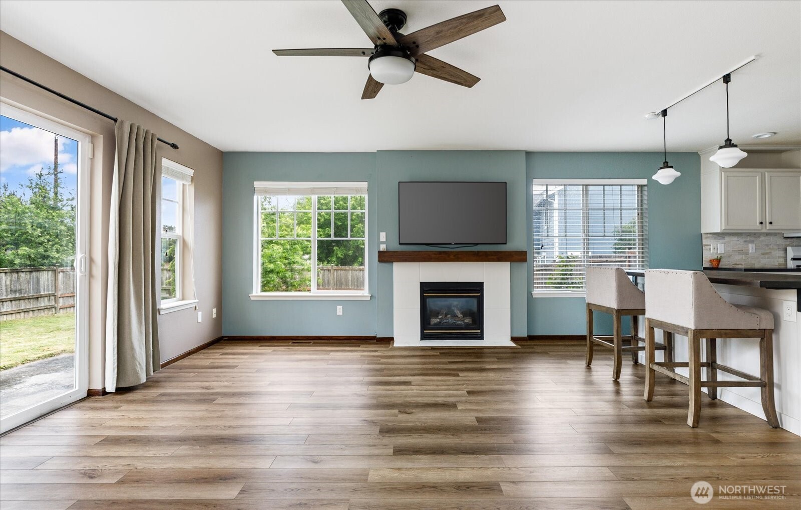 1958 SW Rock Rose Drive , Oak Harbor, WA 98277