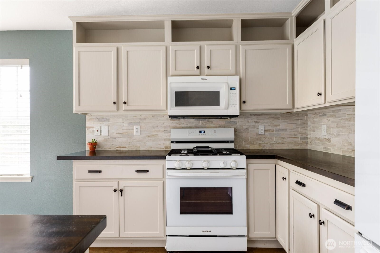 1958 SW Rock Rose Drive , Oak Harbor, WA 98277
