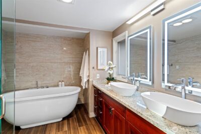 5525 Highland Drive , Bellevue, WA 98006 - Photo 19