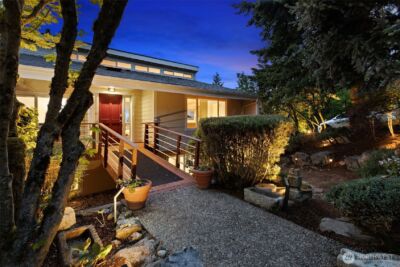 5525 Highland Drive , Bellevue, WA 98006 - Photo 2