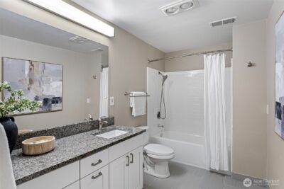 5525 Highland Drive , Bellevue, WA 98006 - Photo 29