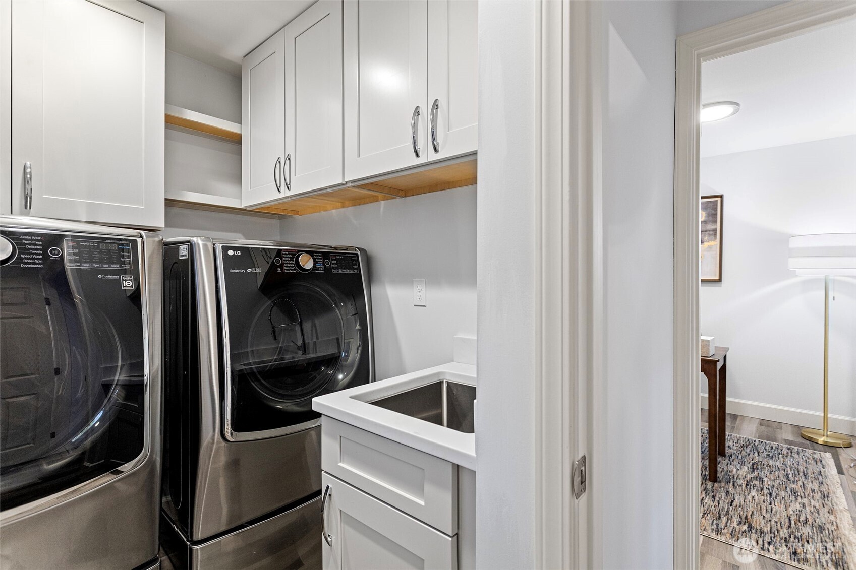 5525 Highland Drive , Bellevue, WA 98006