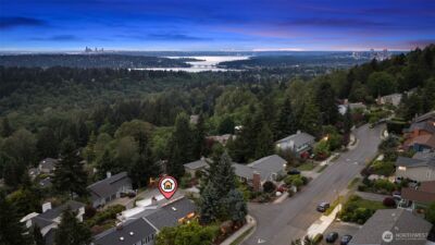 5525 Highland Drive , Bellevue, WA 98006 - Photo 3
