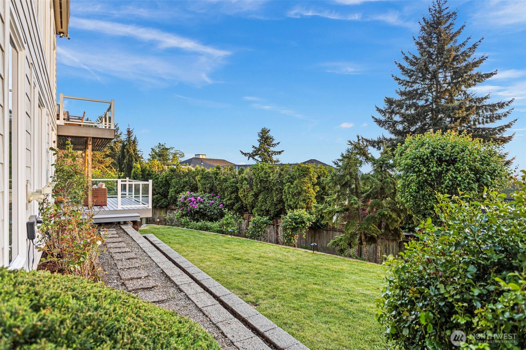5525 Highland Drive , Bellevue, WA 98006