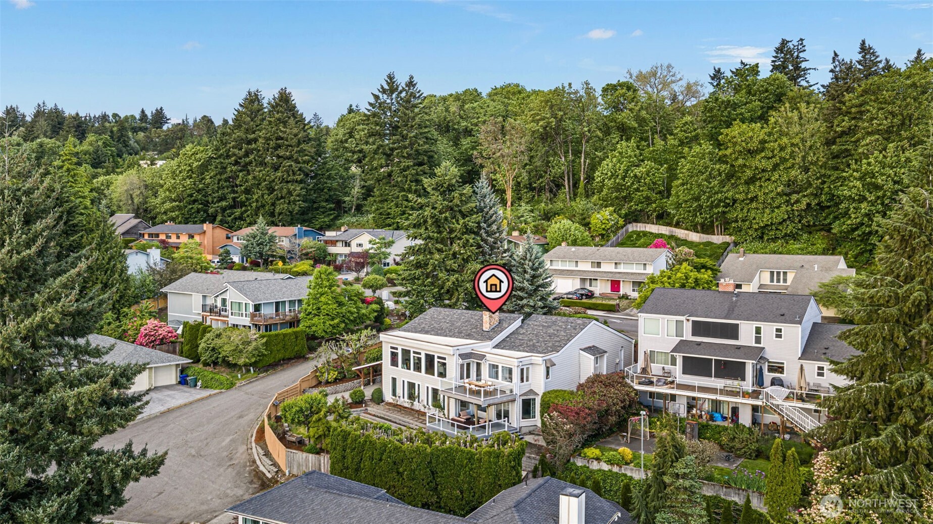 5525 Highland Drive , Bellevue, WA 98006