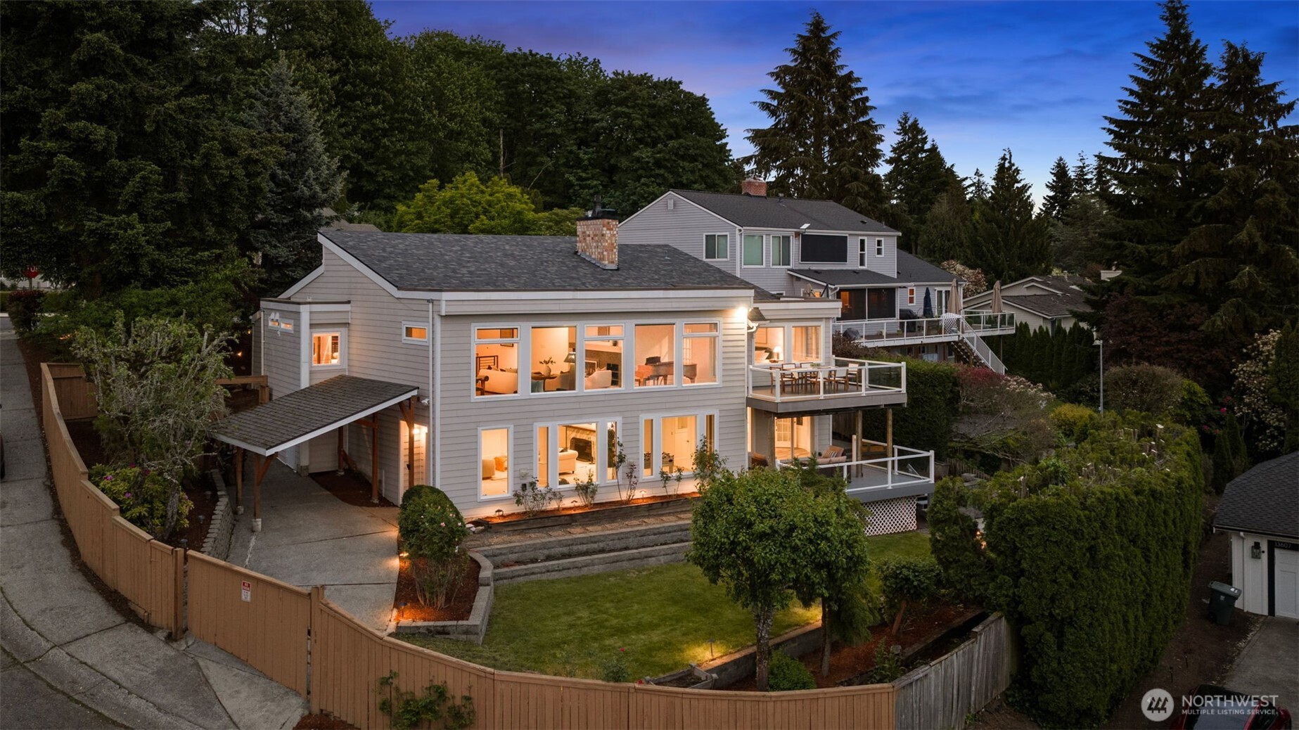 5525 Highland Drive , Bellevue, WA 98006
