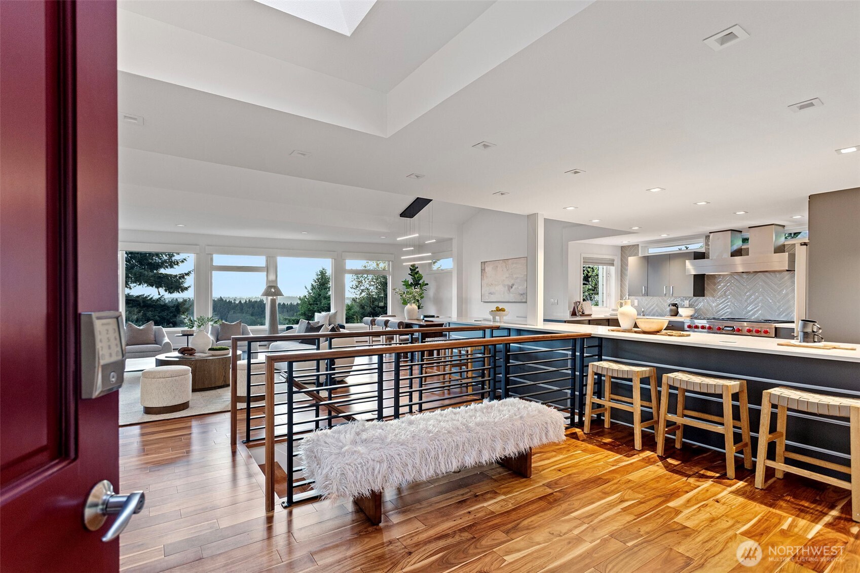 5525 Highland Drive , Bellevue, WA 98006
