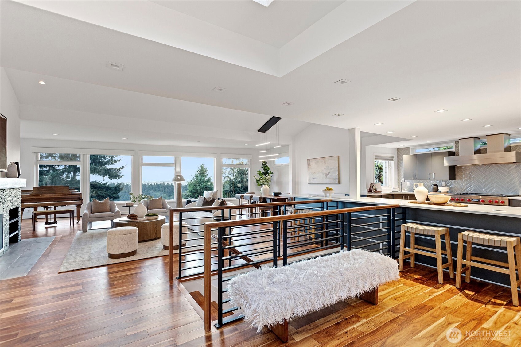 5525 Highland Drive , Bellevue, WA 98006