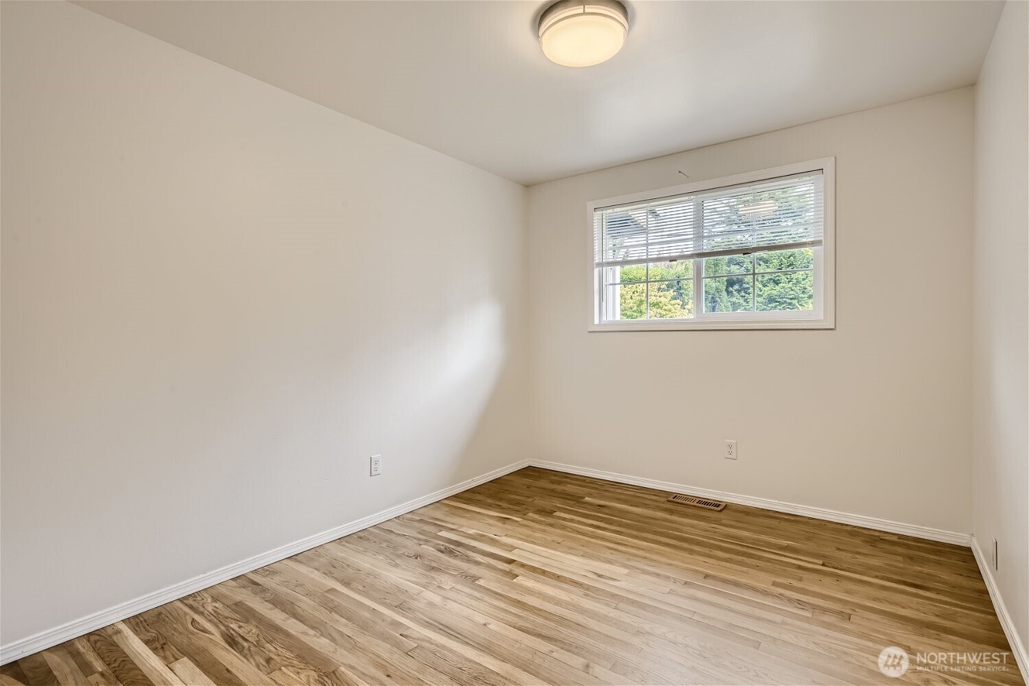 14379 104th Avenue NE, Kirkland, WA 98034