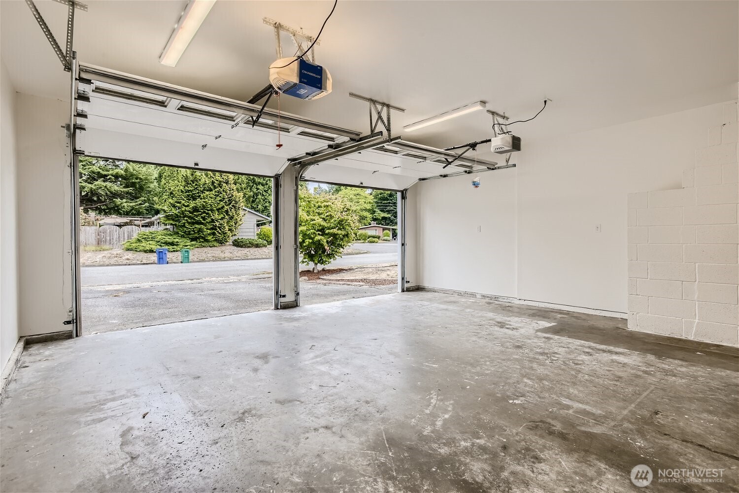 14379 104th Avenue NE, Kirkland, WA 98034