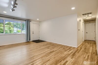 14379 104th Avenue NE, Kirkland, WA 98034 - Photo 4