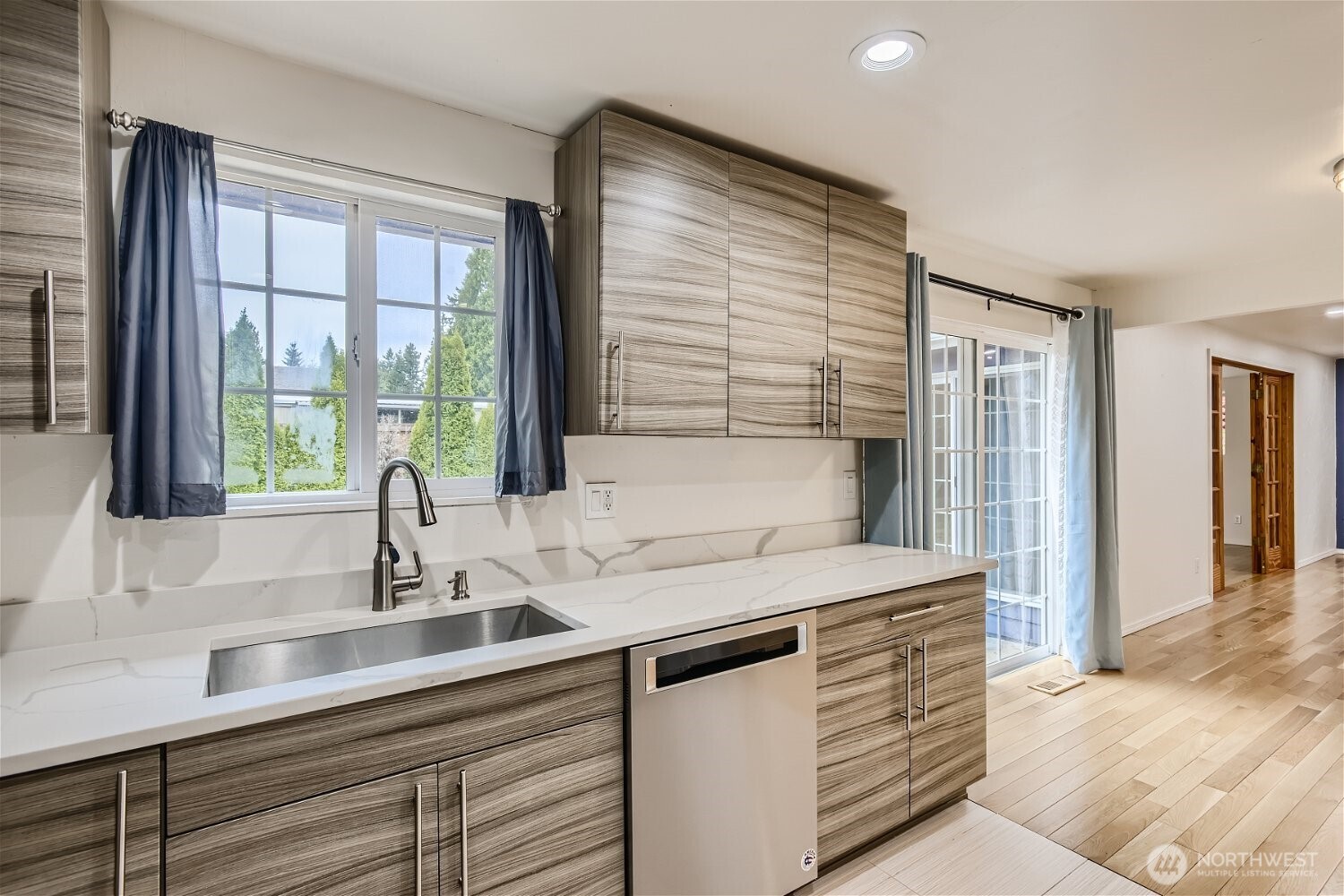 14379 104th Avenue NE, Kirkland, WA 98034