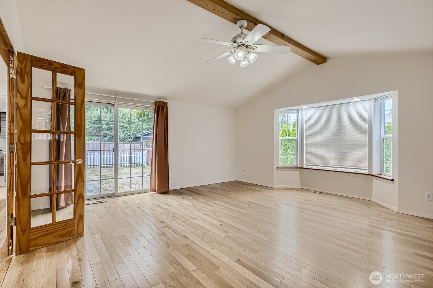 14379 104th Avenue NE, Kirkland, WA 98034