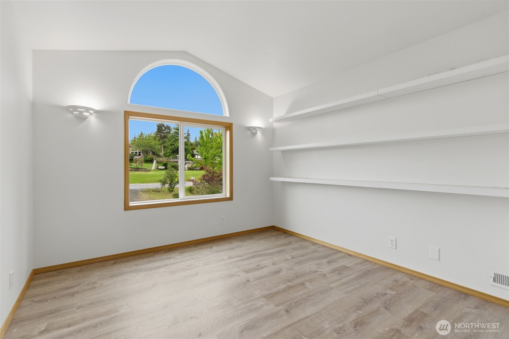 11956 NE Jefferson Point Road , Kingston, WA 98346