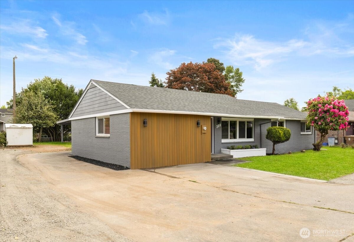 308 E 84 Street , Tacoma, WA 98445