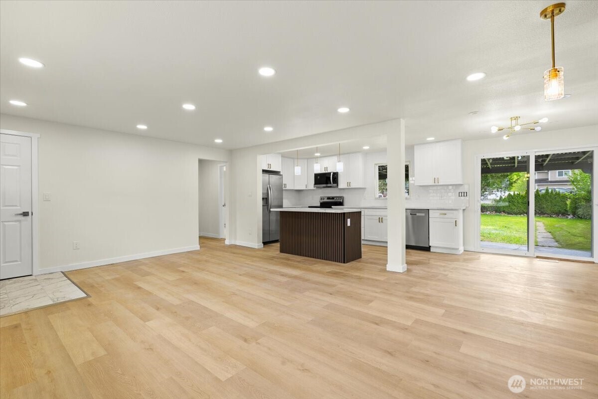 308 E 84 Street , Tacoma, WA 98445