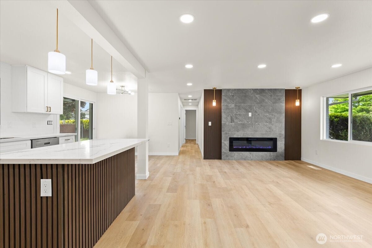 308 E 84 Street , Tacoma, WA 98445