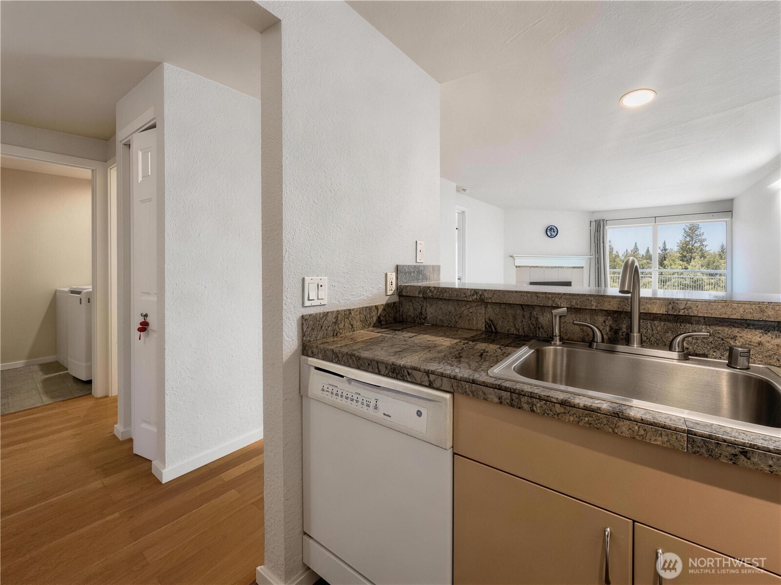 12511 SE 41st Place #A301, Bellevue, WA 98006