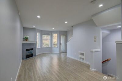12717 Greenwood Avenue N #B, Seattle, WA 98133 - Photo 3