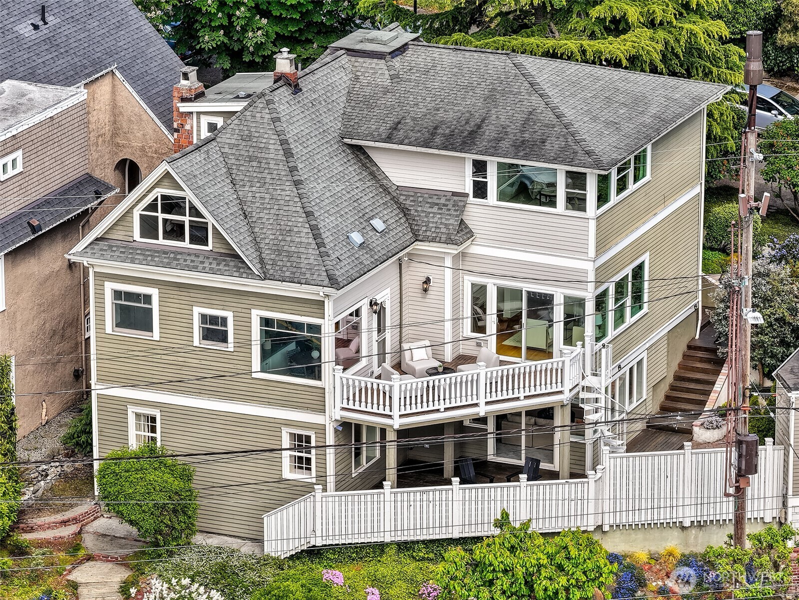 1225 9th Avenue W, Seattle, WA 98119
