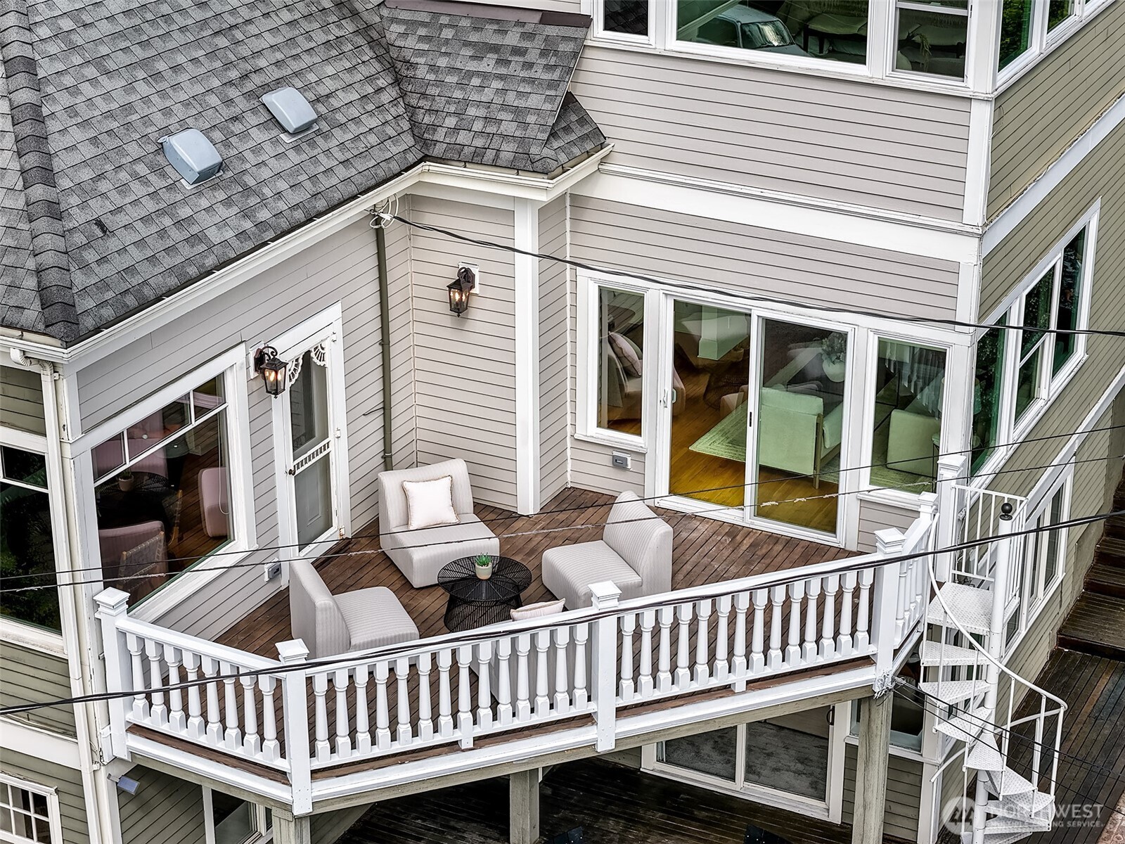 1225 9th Avenue W, Seattle, WA 98119