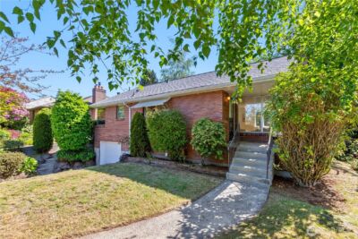 6542 43rd Avenue NE, Seattle, WA 98115-7538