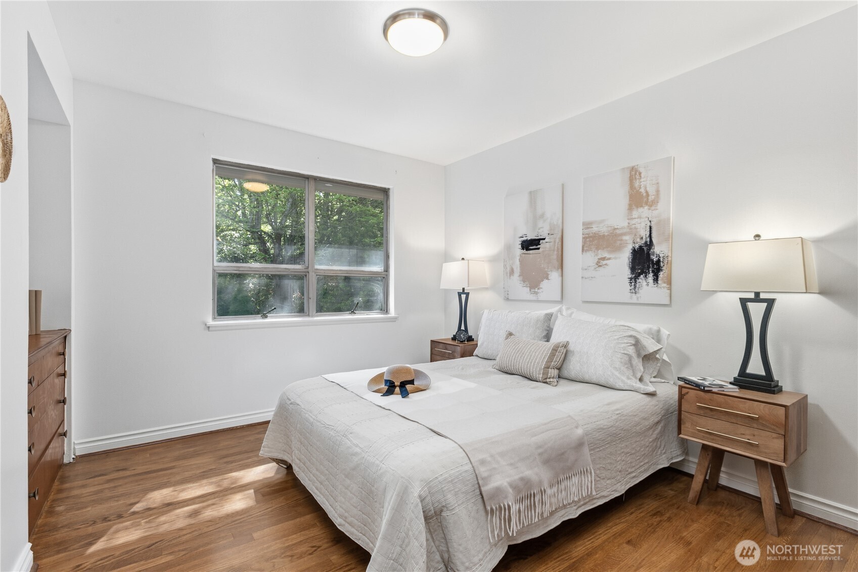 6542 43rd Avenue NE, Seattle, WA 98115-7538