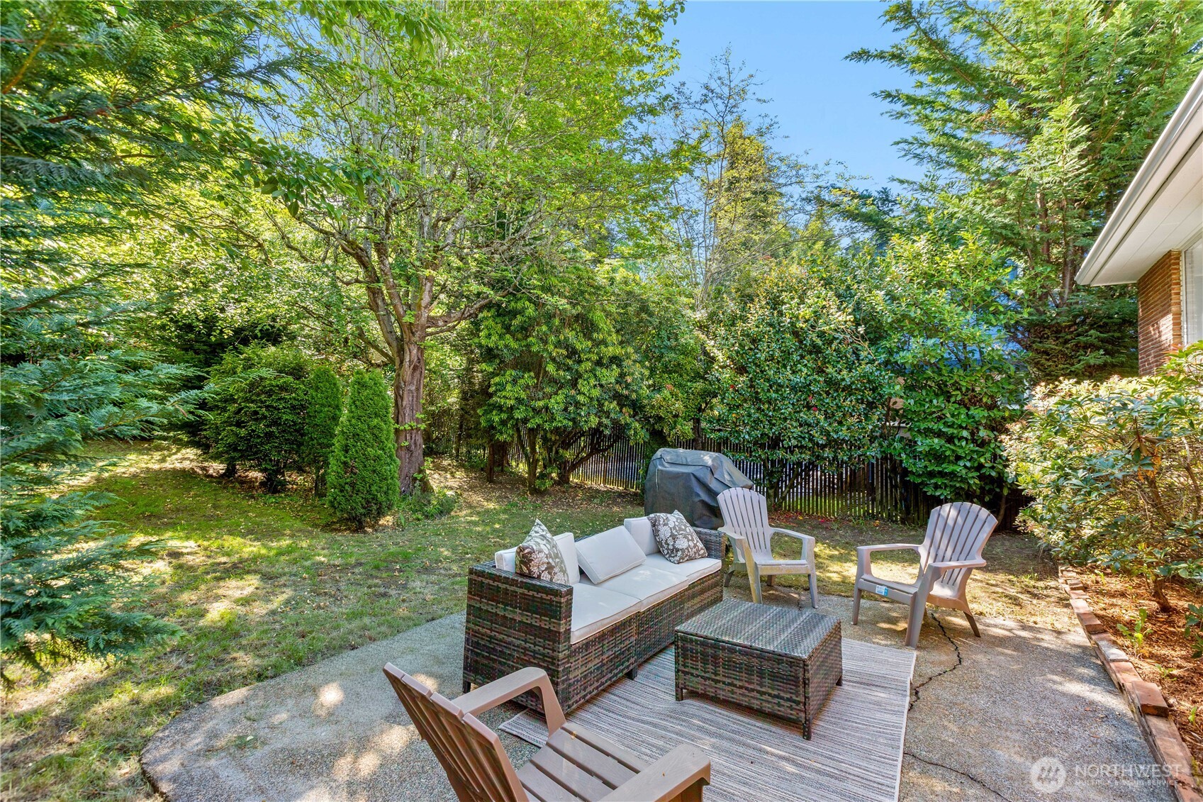 6542 43rd Avenue NE, Seattle, WA 98115-7538