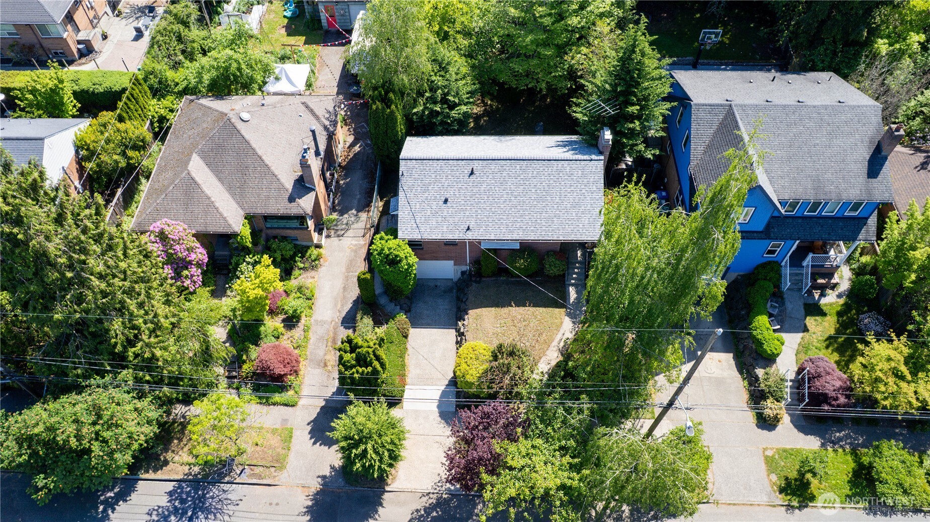 6542 43rd Avenue NE, Seattle, WA 98115-7538